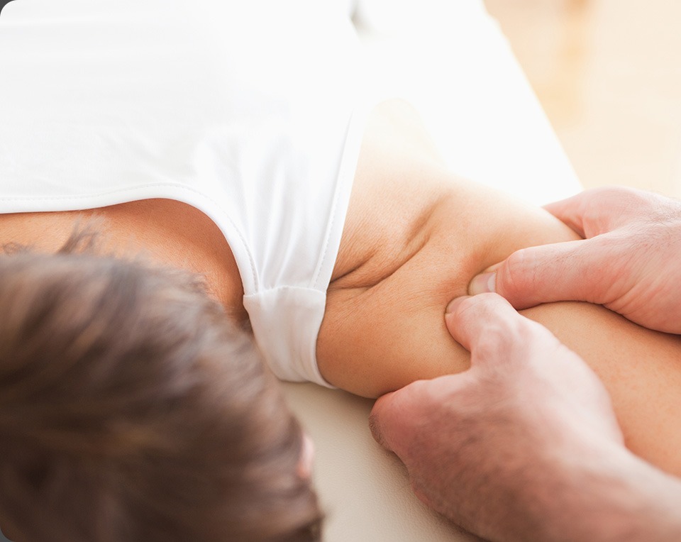 Massage therapy at Max Physiotherapy